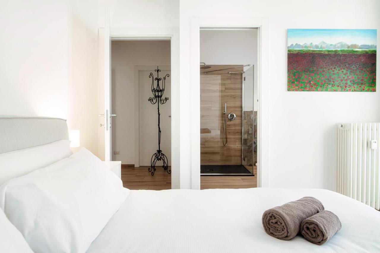Piazza Roma - The House Of Travelers Apartment Como Exterior photo
